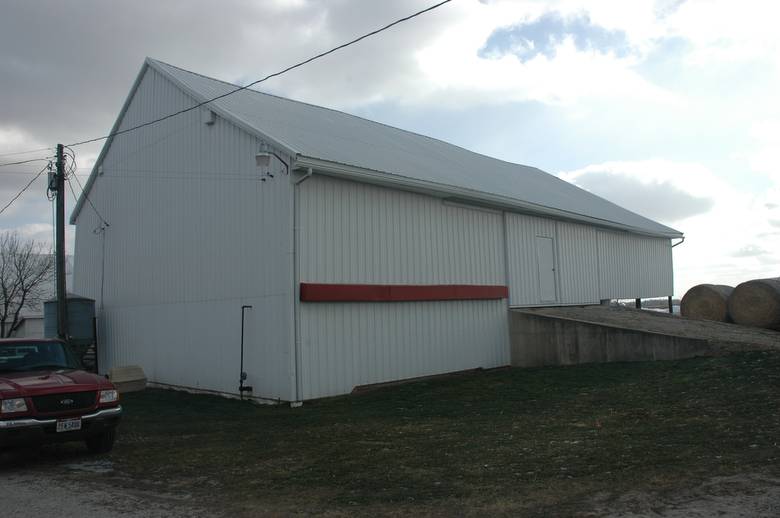 Double Pen Log Barn / 42x70 Bank Barn. Interior and Exterior photos.